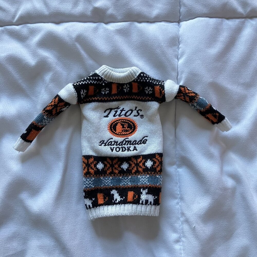 Tito’s Handmade Vodka Ugly Christmas Sweater Bottle Topper Koozie Orange Winter‎